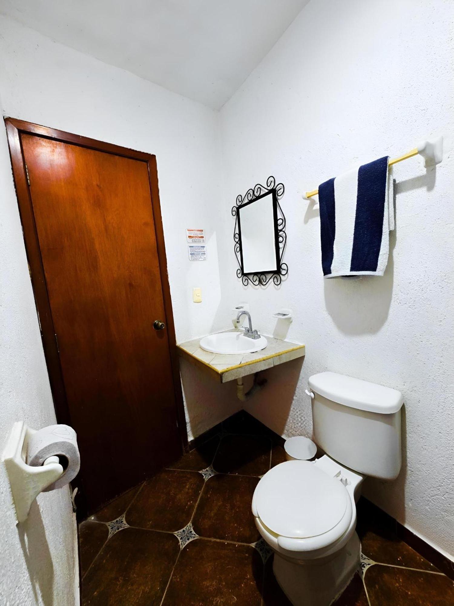 Hotel Villa Esmeralda Tuxtla Gutierrez Bagian luar foto